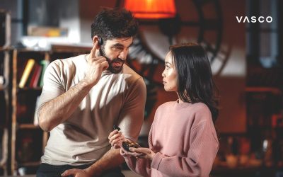 Cum funcționează căștile de traducere? De la tehnologia din spate la performanța în viața de zi cu zi